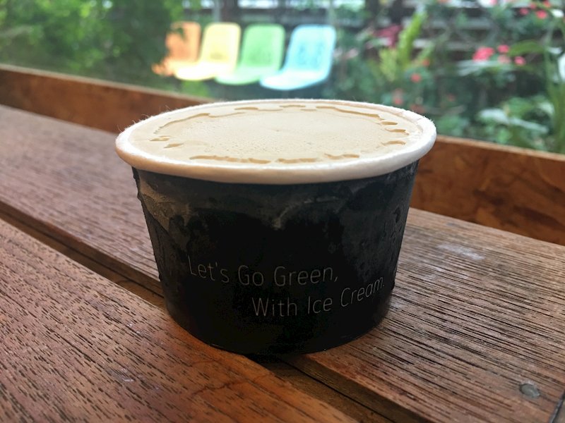 喜歡包裝上的slogan "Let’s Go Green With Ice Cream"