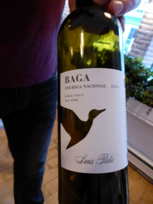 來自葡萄牙的紅酒 BAGA wine