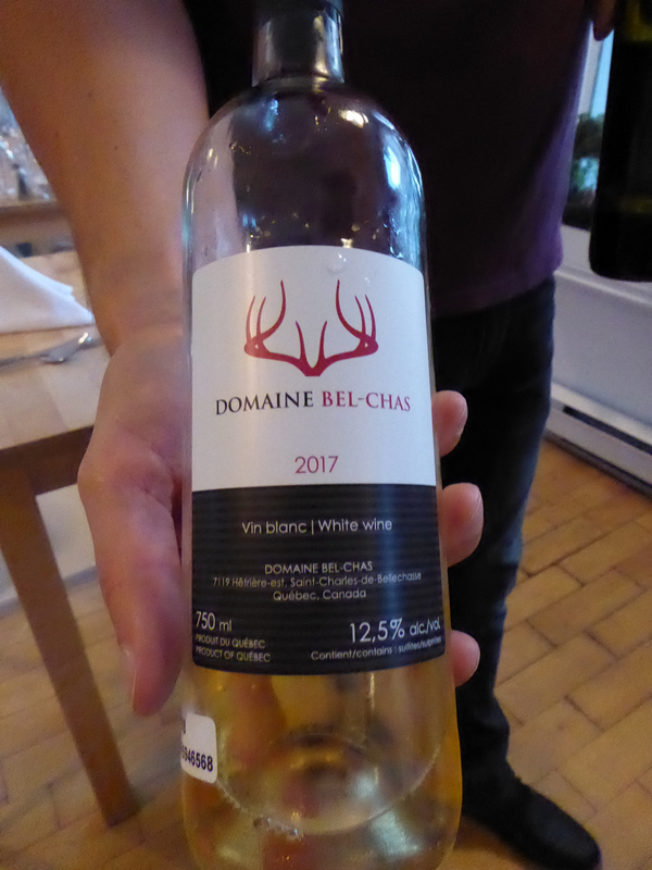 用加拿大魁北克生產的葡萄釀製的白酒 Quebec white wine