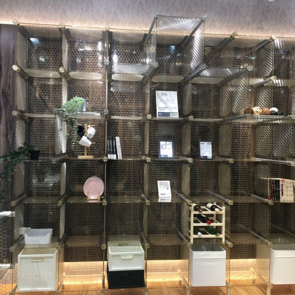 芒菓丹展示櫃　想不到前身是晶舟盒吧