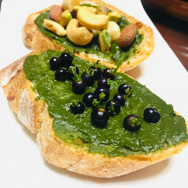地瓜葉抹醬 配上龍葵與堅果