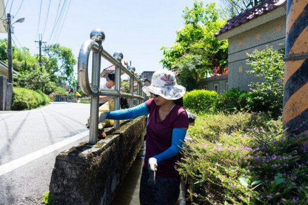 清水溝 很多垃圾 清水溝 很多垃圾