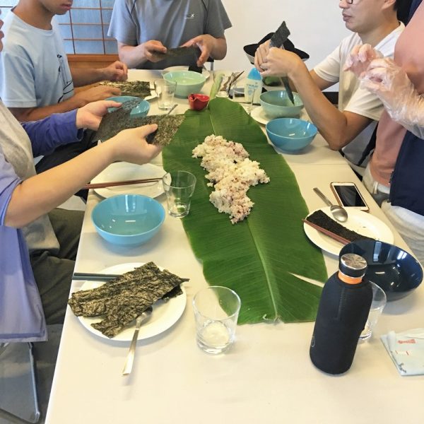 用芭蕉葉 盛裝米飯 芭蕉葉盤子