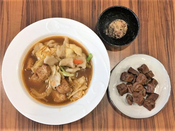 茄汁臭豆腐麵疙瘩 冰鎮豆干 紅燒獅子頭 茄汁臭豆腐麵疙瘩 冰鎮豆干 紅燒獅子頭