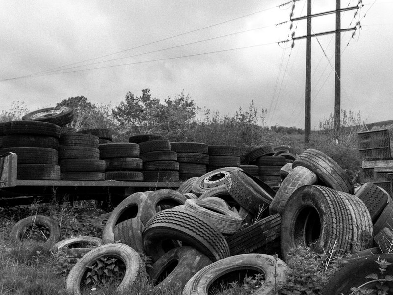 廢輪胎堆積
