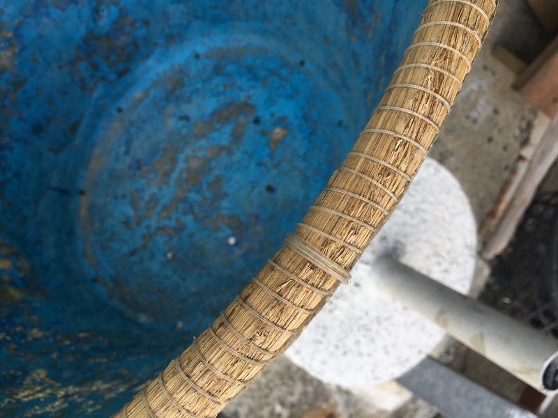 原來是曬乾了要綑成這樣