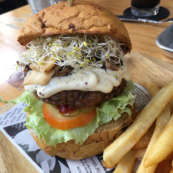 PP.99 cafe 蔬食漢堡 PP.99 cafe 蔬食漢堡