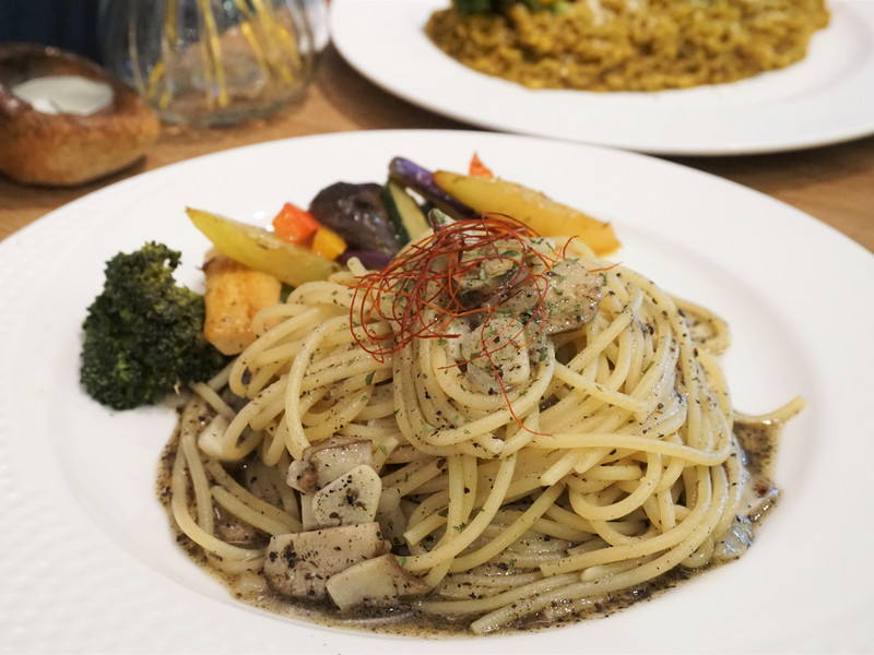 宜蘭蔬食義式餐廳_蘭彼尼餐坊_蒜炒百菇松露義大利麵