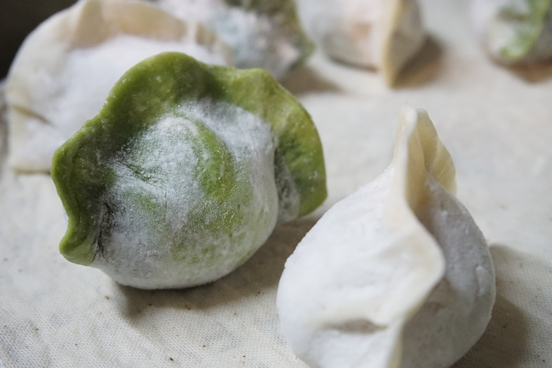 用電鍋蒸冷凍水餃