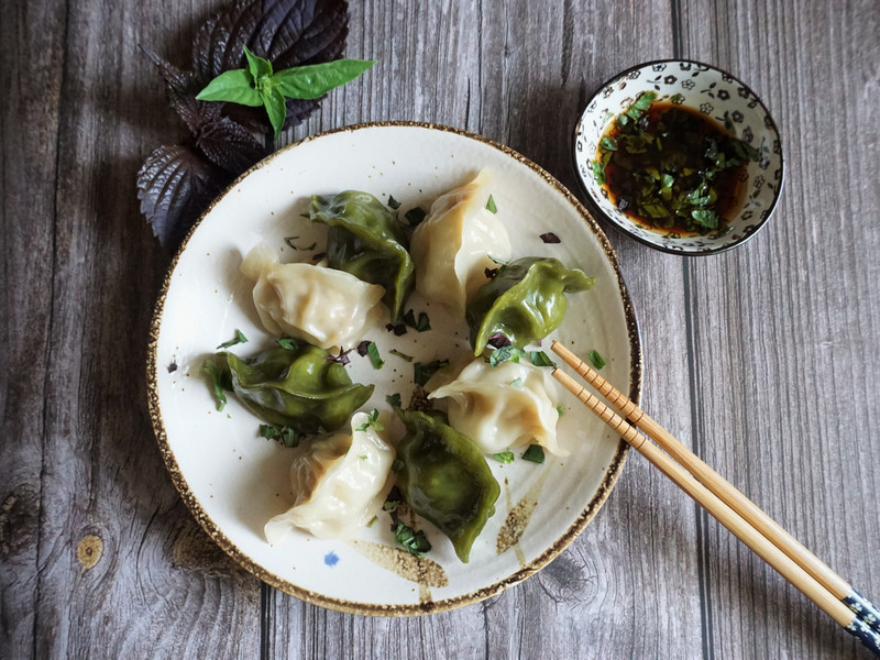 用電鍋蒸冷凍水餃