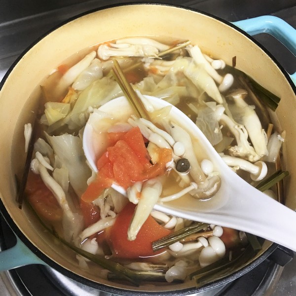 偽泰式蔬食酸辣湯 偽泰式蔬食酸辣湯