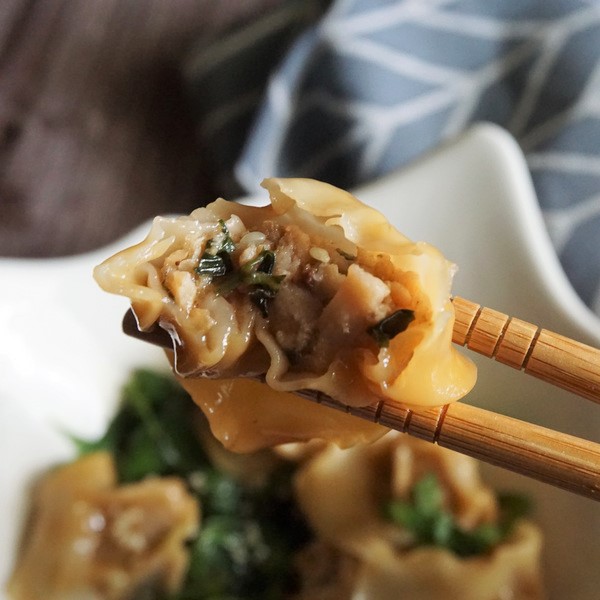 蔬食紅油炒手_蔬香世家塔香餛飩 蔬食紅油炒手_蔬香世家塔香餛飩