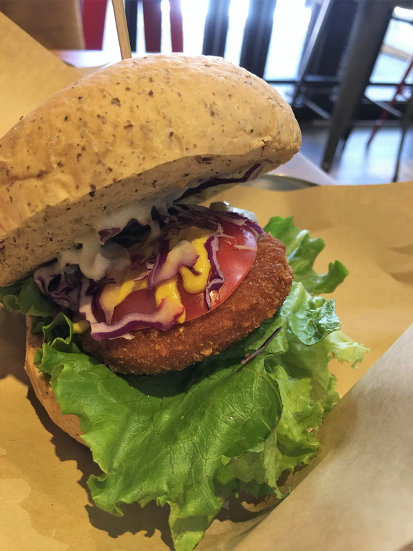 宜蘭羅東蔬食_Burger Su 泰式酸辣雞排蔬食漢堡 宜蘭羅東蔬食_Burger Su 泰式酸辣雞排蔬食漢堡