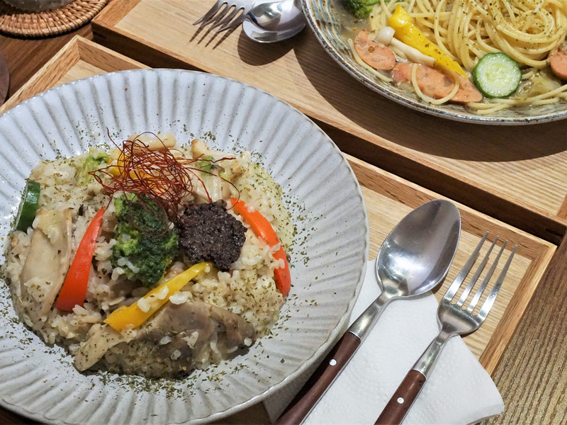 宜蘭蔬食料理_小豆田茶餐室DŌMO_vegan松露蕈菇白醬燉飯