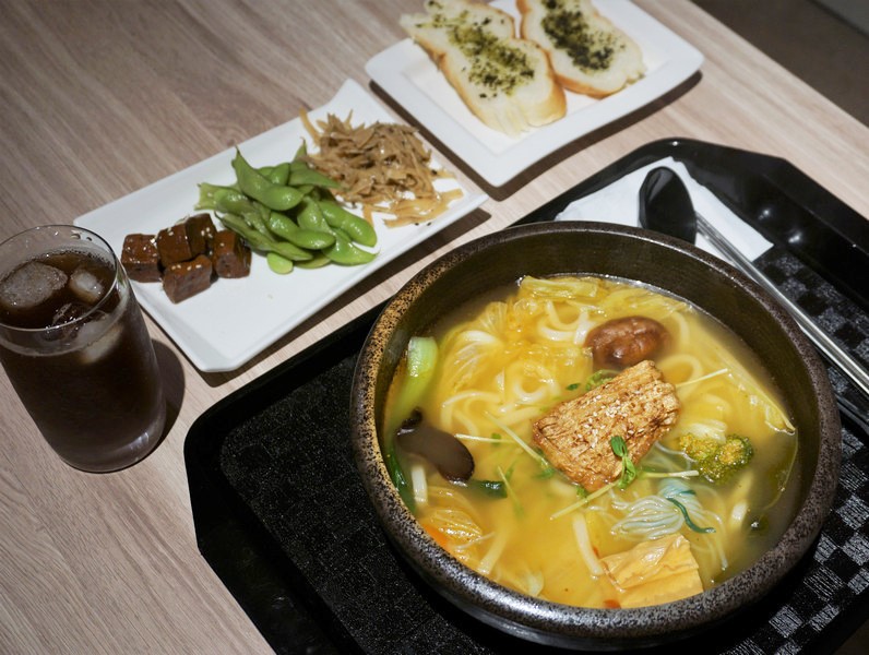 宜蘭羅東蔬食＿舒食空間_泰式拉麵套餐