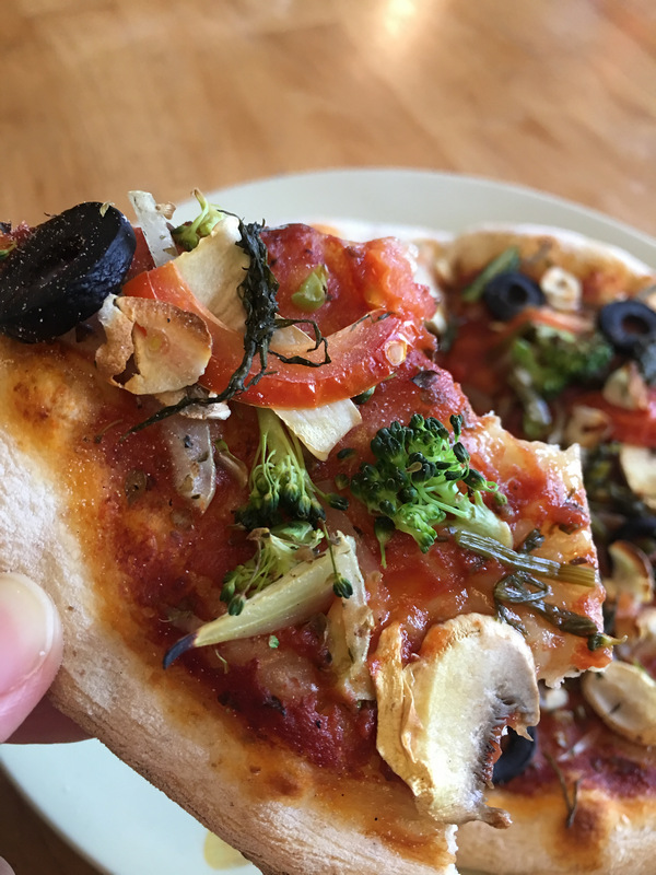 花蓮素食_夏太熱蔬食披薩義式紅醬pizza 花蓮素食_夏太熱蔬食披薩義式紅醬pizza