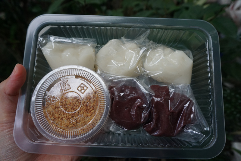 宜蘭冬山老街蔬食_阿桶嬤糬_白麻糬&黑金麻糬