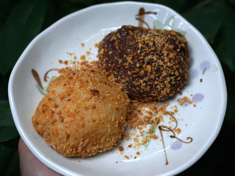 宜蘭冬山老街蔬食_阿桶嬤糬_白麻糬&黑金麻糬