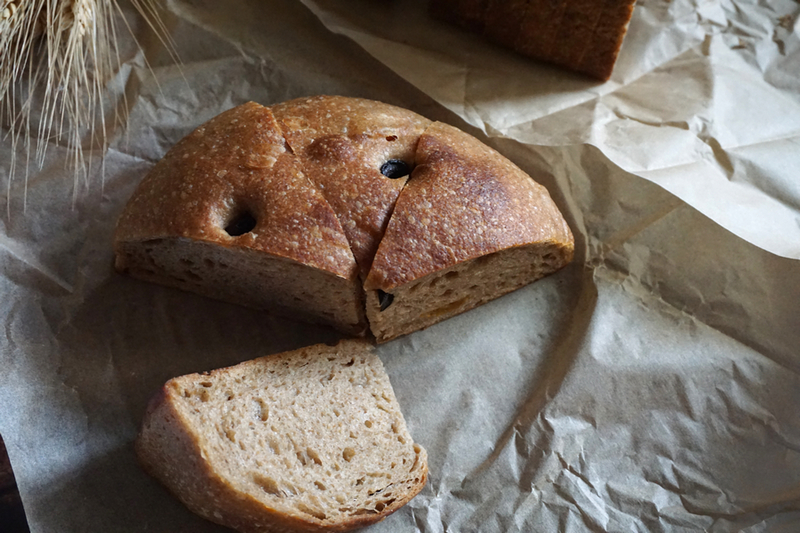 宜蘭_Sousan曾 全榖物酸種麵包烘焙所_皮夸爾橄欖油vegan麵包_烘乾番茄