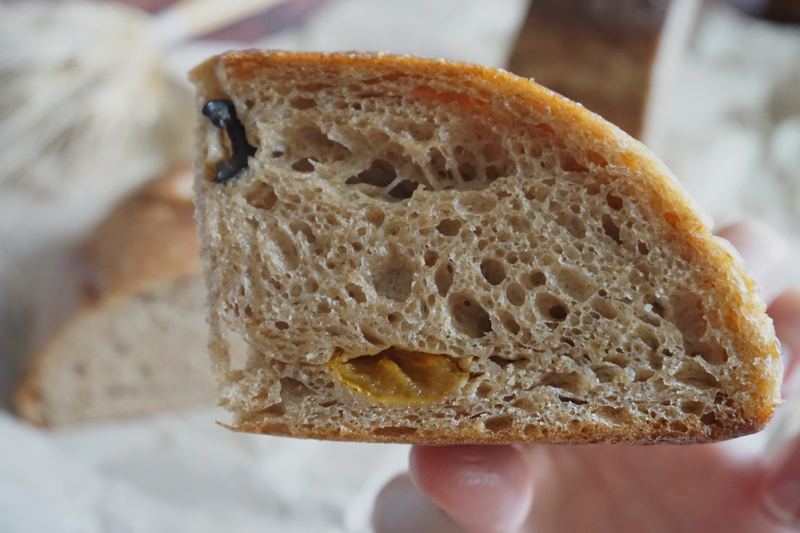 宜蘭_Sousan曾 全榖物酸種麵包烘焙所_皮夸爾橄欖油vegan麵包_烘乾番茄 宜蘭_Sousan曾 全榖物酸種麵包烘焙所_皮夸爾橄欖油vegan麵包_烘乾番茄