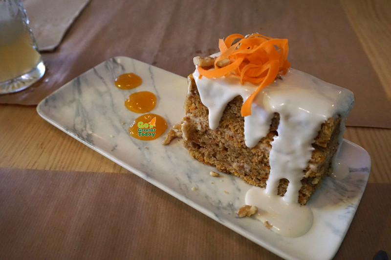 西班牙馬德里vegan蔬食餐廳_VIVA Burger_無奶蛋胡蘿蔔蛋糕