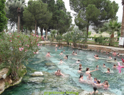 下榻土耳其棉堡，遇到色色飯店經理，隔天早上還……