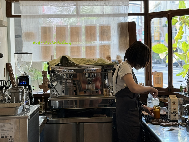 高雄綠色咖啡廳龜時間